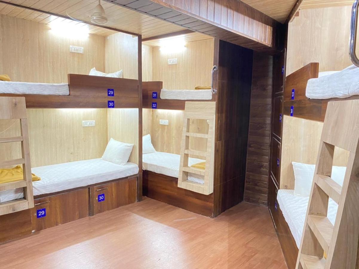 City Stay Ac Deluxe Hostel Madgao Buitenkant foto